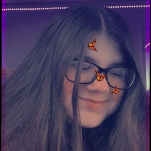 Meet your Posher, Danielle